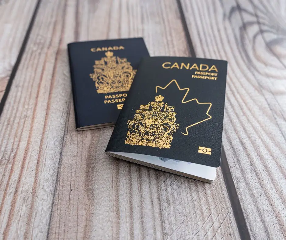 هل يمكنني الحصول على جنسية مزدوجة عندما أنتقل إلى كندا؟